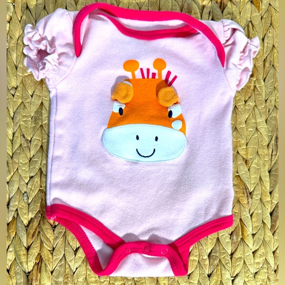 WEEPLAY Other - WEEPLAY Giraffe 🦒 Onesie